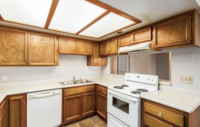 2 beds, 2 baths, $1,075, Unit # 2
