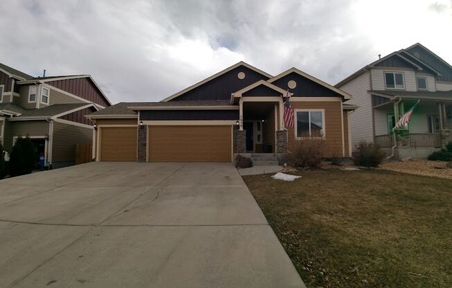 5 beds, 3 baths, $3,295