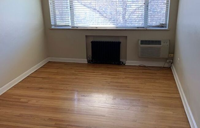 1 bed, 1 bath, $1,200, Unit 23