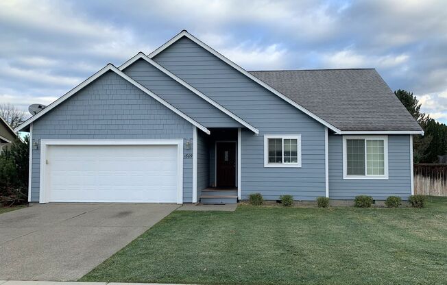 Nice 3 Bed, 2 Bath Home!