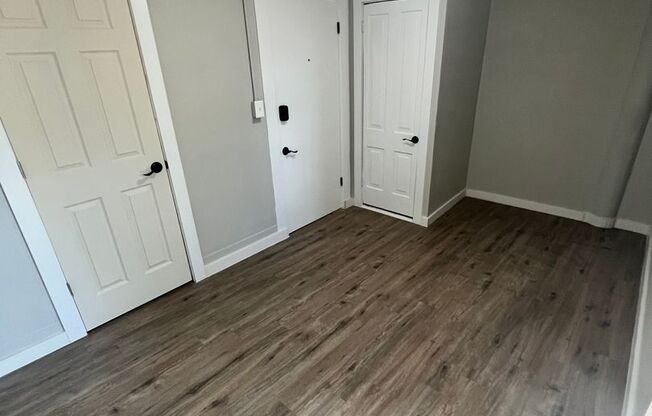 Studio, 1 bath, 312 sqft, $925, Unit 11