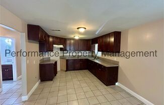 3 beds, 2 baths, $1,700, Unit A