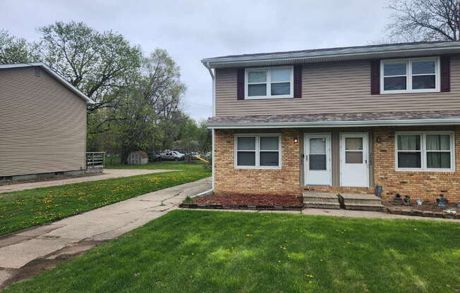 2505 E 42 ST