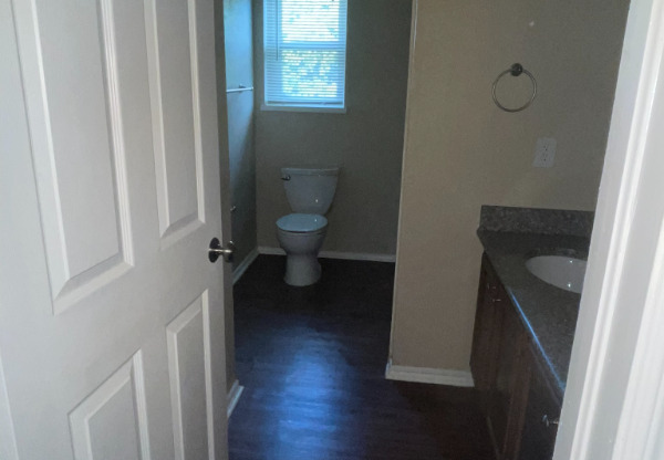 417 NW 22 ST