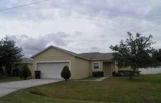 Single Family Home in Poinciana