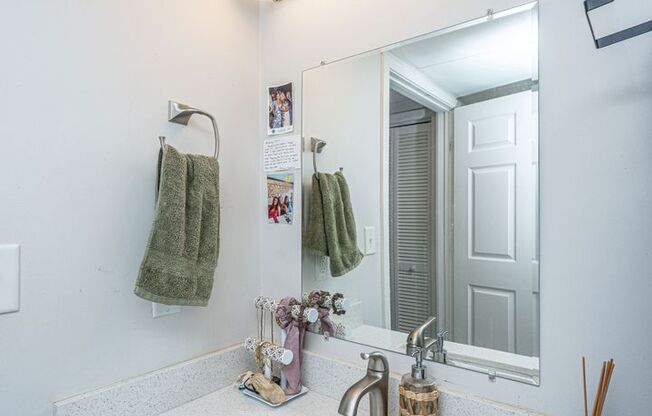 3 beds, 2 baths, 1,100 sqft, $2,850, Unit 112