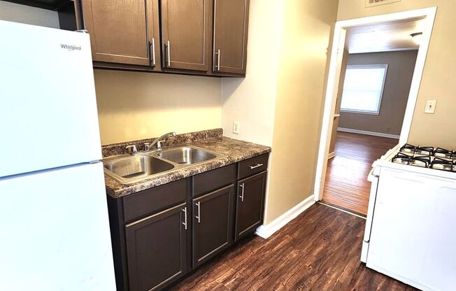 1-bedroom upper unit - Available now!
