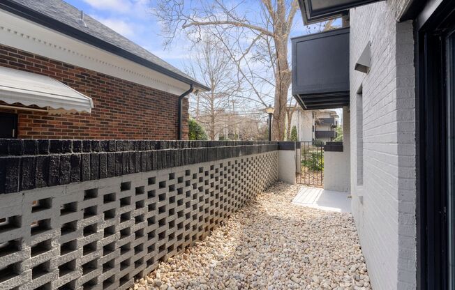 2 beds, 2 baths, 790 sqft, $2,045, Unit 204