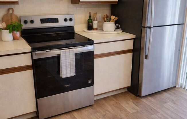 1 story 3/2 in Meadow Woods with full sized washer and dryer included