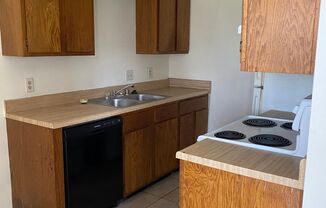 2 beds, 1 bath, $750, Unit 2611 S. 16TH