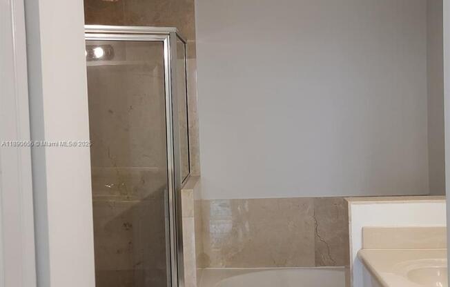 7900 Harbor Island Dr