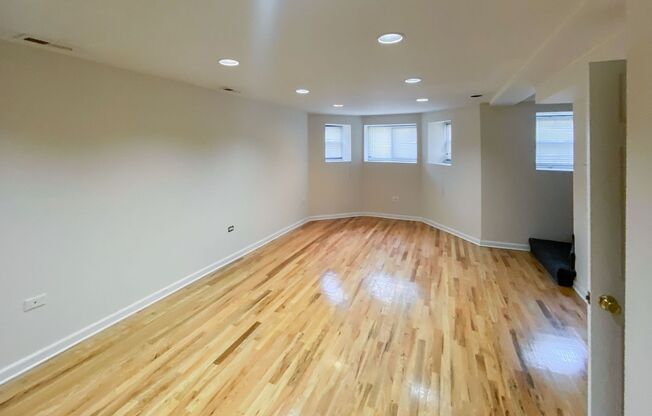 3 beds, 2 baths, 1,960 sqft, $3,950, Unit 3637-1