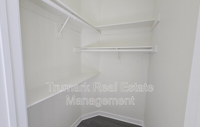 475 E ORANGE GRV AVE