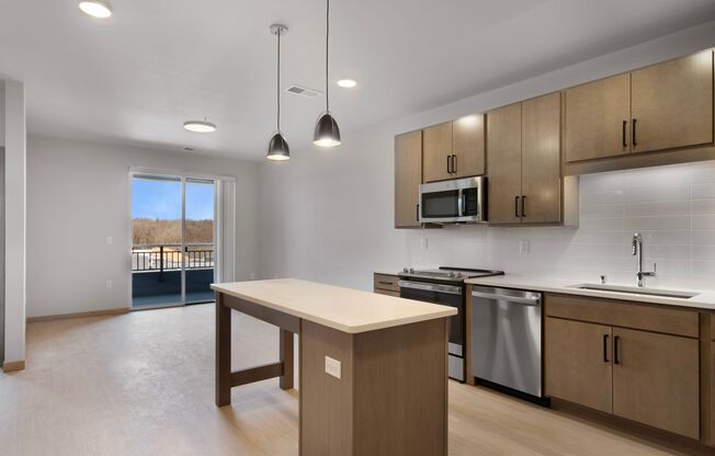 1 bed, 1 bath, 759 sqft, $1,905, Unit 112