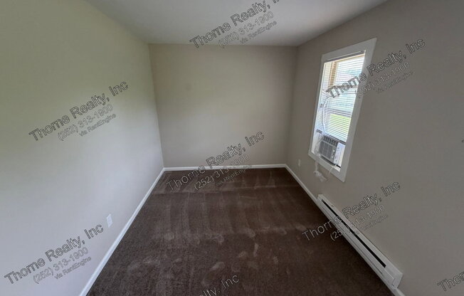 2 beds, 1 bath, $695, Unit 39