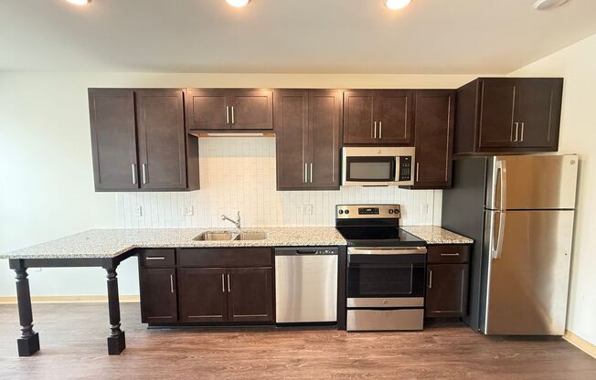 Studio, 1 bath, 554 sqft, $1,515, Unit Unit 218