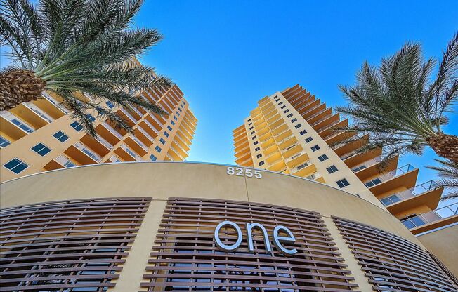 1 bed, 1 bath, $2,499