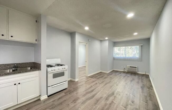 1 bed, 1 bath, 400 sqft, $1,745, Unit 71224