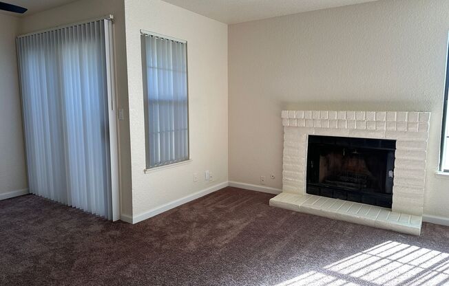 2 beds, 1 bath, 875 sqft, $1,650, Unit 12