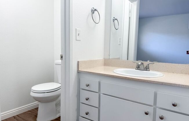2 beds, 1.5 baths, $2,195, Unit 23