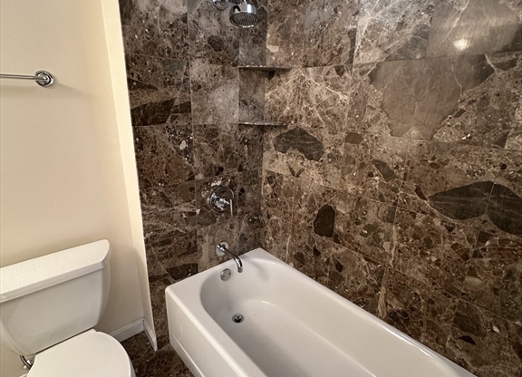 1 bed, 1 bath, 711 sqft, $3,700, Unit 2405