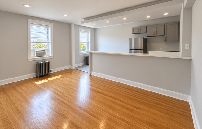 1 bed, 1 bath, 625 sqft, $1,295, Unit 43