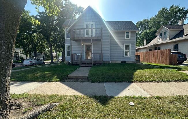 427 S PR AVE