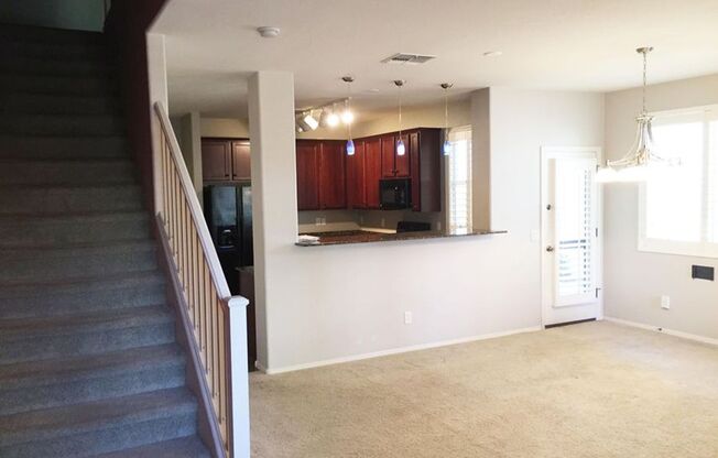 Nice 3 bedroom in Crismon Creek