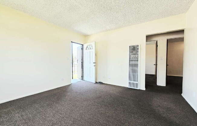 8866 S WALL ST
