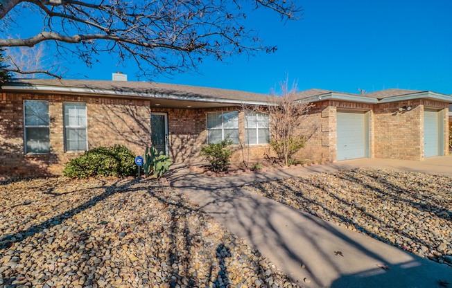 3 Bed 2 bath Move in Ready!