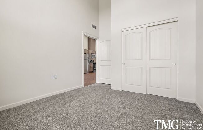 1 bed, 1 bath, 580 sqft, $1,695, Unit 404