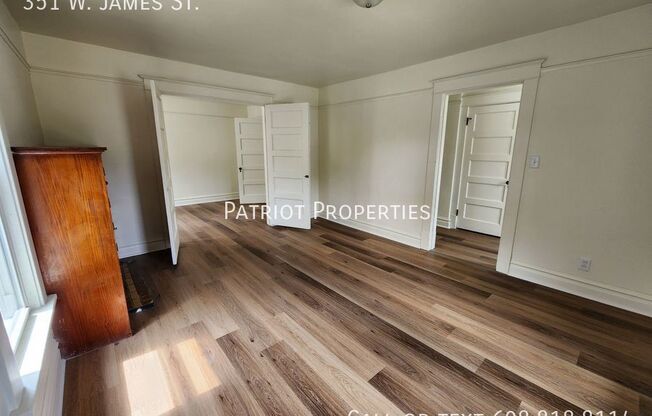 2 beds, 1 bath, $1,250