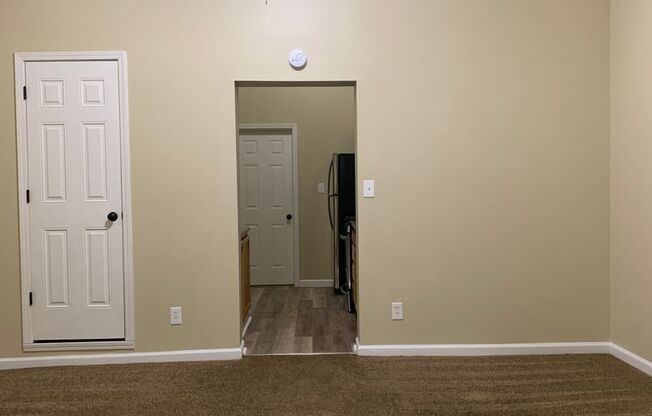 1 bed, 1 bath, $765, Unit 122 #6