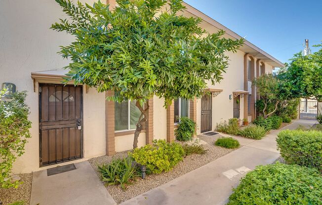 Prime Location - 2-bedroom, 1.5-bath townhome in Central Scottsdale!