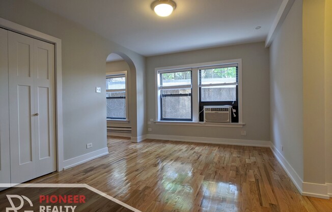 550 W Arlington Pl