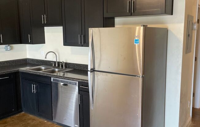 1 bed, 1 bath, 665 sqft, $950, Unit 213