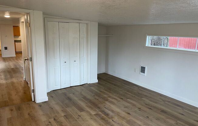 3 beds, 1 bath, $2,050