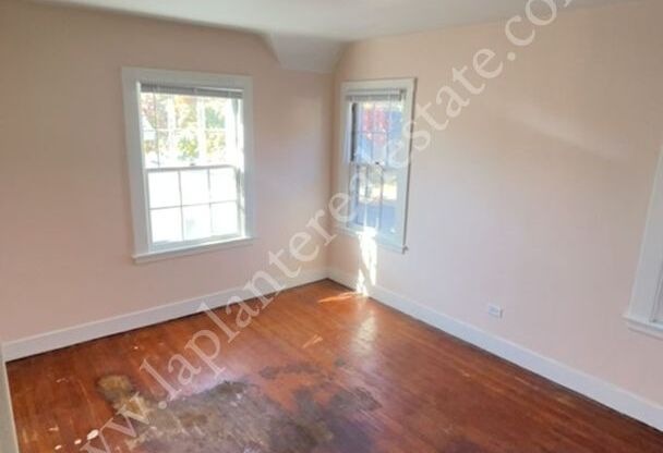 3 beds, 1 bath, $1,350