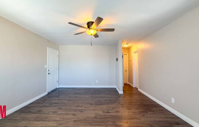 2 beds, 1 bath, $2,195, Unit 4159-5