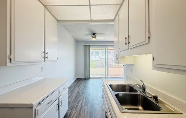 13801_FRONT STREET