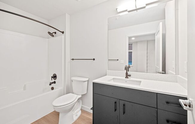 2 beds, 1 bath, 660 sqft, $2,200, Unit 208