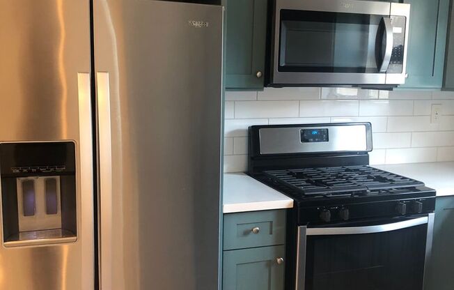 2414-2418.5 S WEST VIEW ST