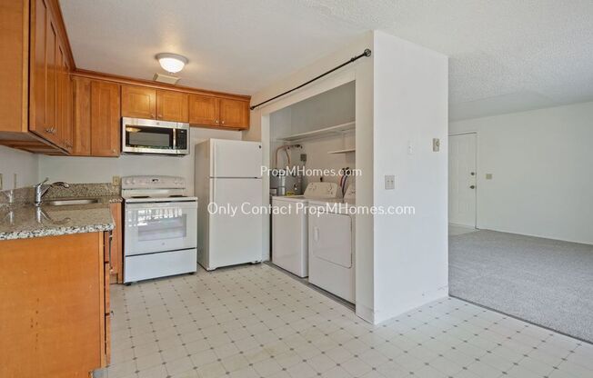 2 beds, 1 bath, $1,549, Unit 3350 SW 126th Avenue - Unit 11