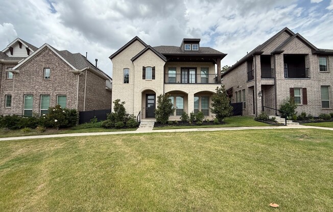 732 PATRIOT LN