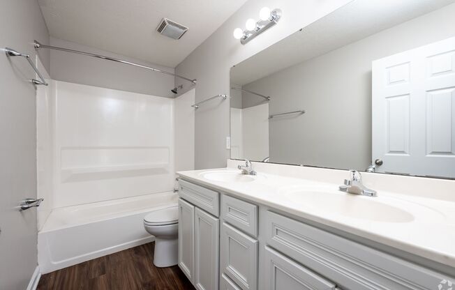2 beds, 2 baths, 1,100 sqft, $1,399, Unit 15-D