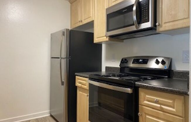 2 beds, 2 baths, 855 sqft, $2,395, Unit 1775 - 296