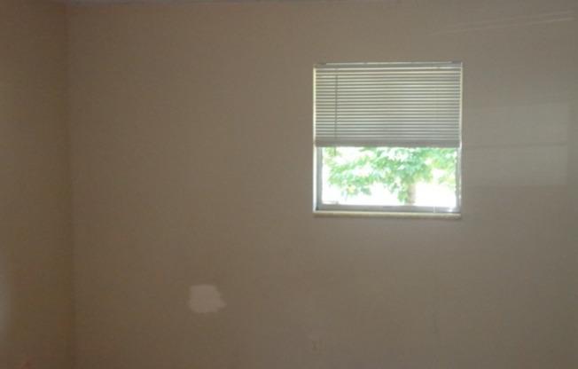 3 bed, 1.5 bath duplex in Fort Collins