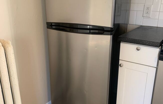 1 bed, 1 bath, 700 sqft, $775, Unit 2