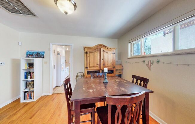 Great Raised Ranch 4 bed/2 bath 2 Car Garage