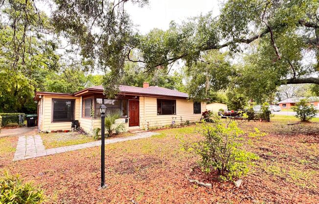 Available June 30! 2BR/1BA beautiful house in Orlando!